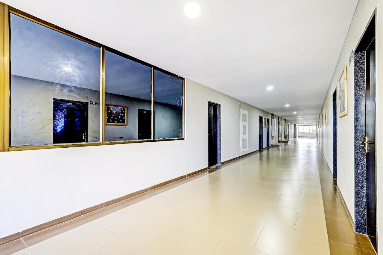 Oyo 70752 Viram House Hotel Gorwa Exterior foto